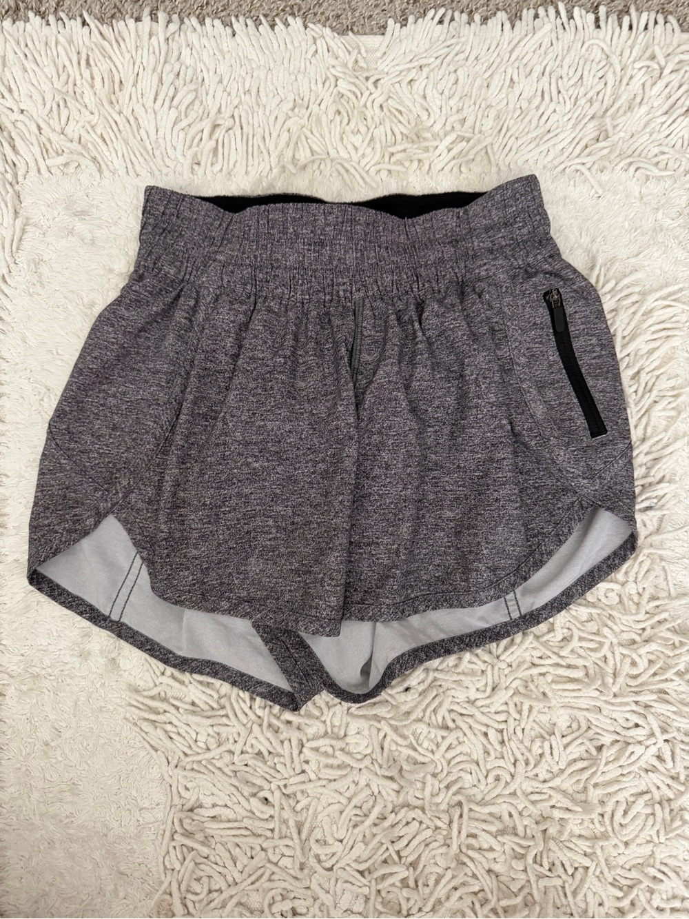 Lululemon shorts size 4